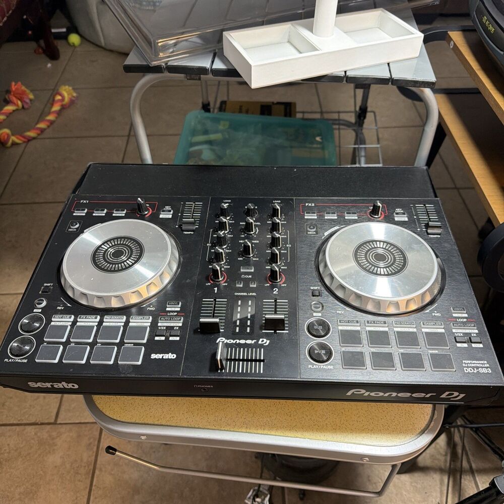 Pioneer DJ DDJ-SB3 2-Channel Serato DJ Controller Black 16 Pads USB Tested Used